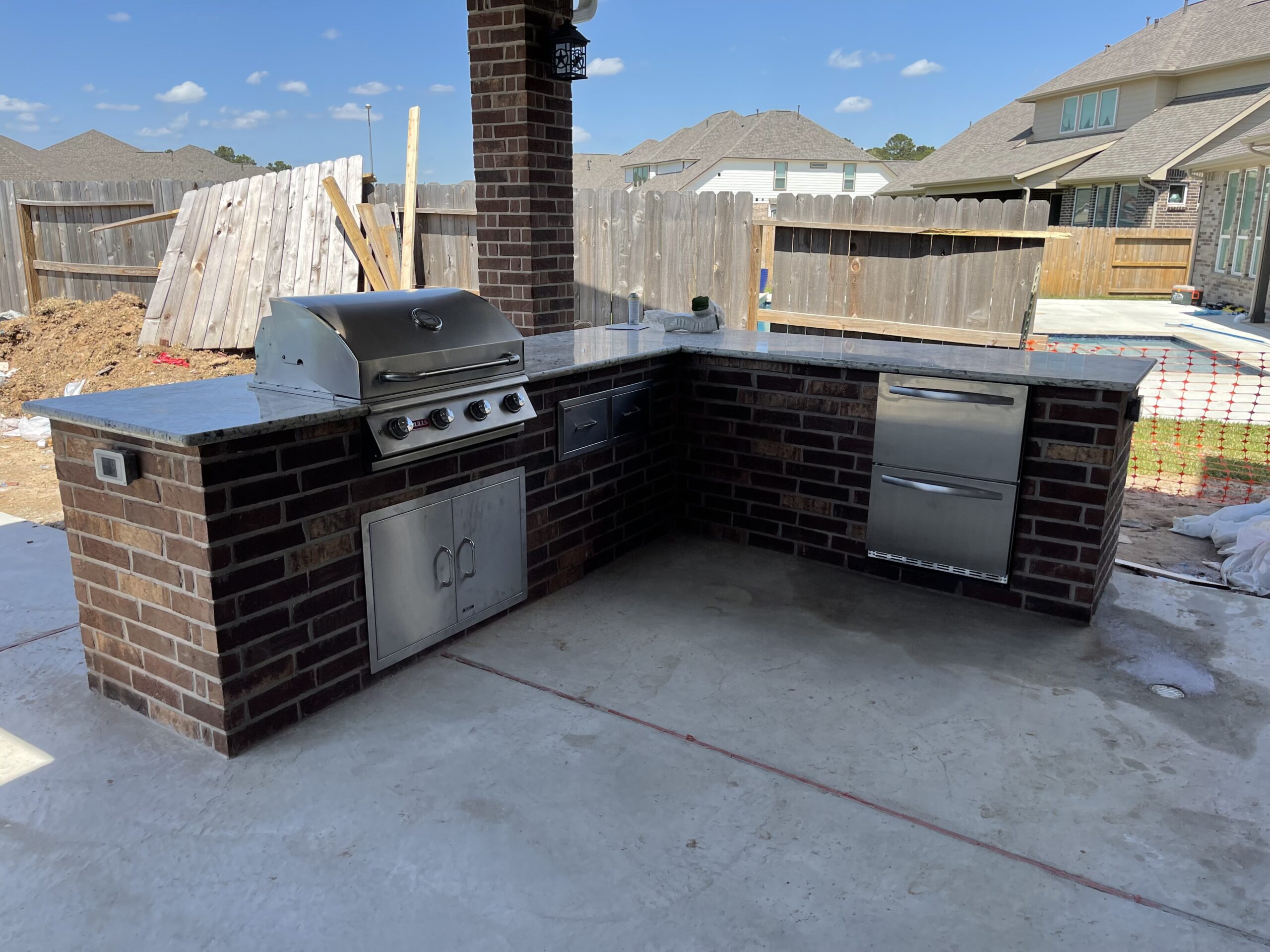 custom outdoor kitchen and countertops built in Spring, TX